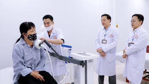 Bệnh viện Đa khoa khu vực Đông Triều: Đảm bảo thông suốt và hiệu quả trong công tác khám, điều trị và dịch vụ chăm sóc sức khỏe nhân dân những ngày đầu năm mới